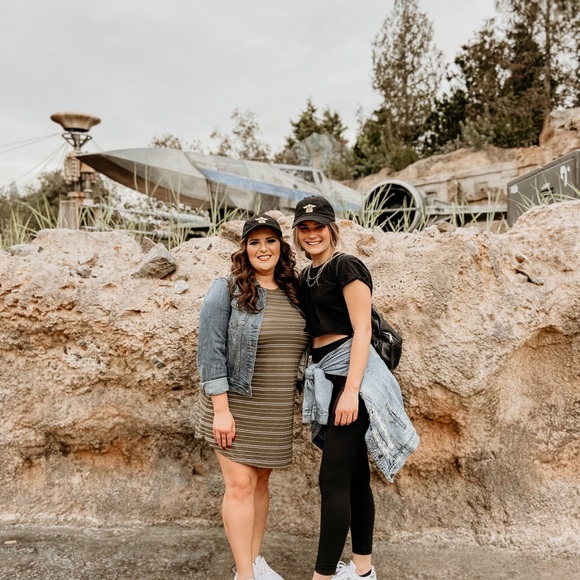 Meet your Posher, Bailey Jane - Picture 8 of 12